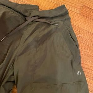 Lululemon dance studio mid rise pant